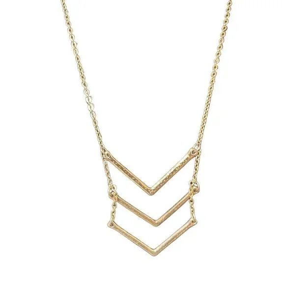 Delicate gold plated chevron necklace - excellent condition! - Picture 1 of 2